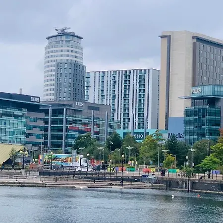 Great 2Bed Apt In Salford Quays With Water View Manchester Exterior photo