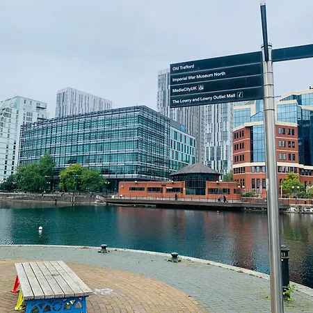 Great 2Bed Apt In Salford Quays With Water View Manchester Exterior photo