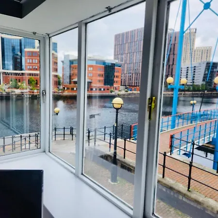 Great 2Bed Apt In Salford Quays With Water View Manchester Exterior photo